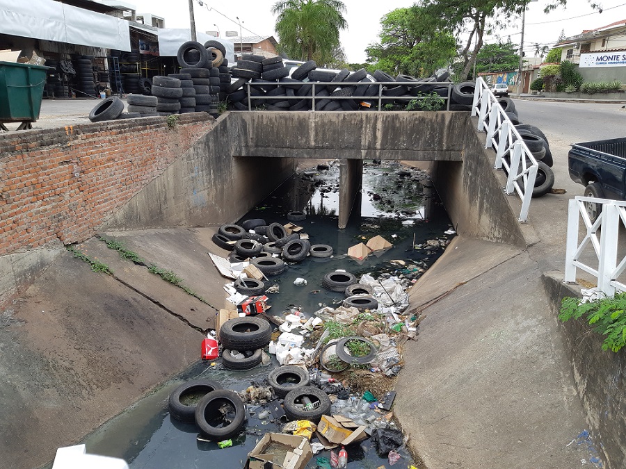 Basura llantas